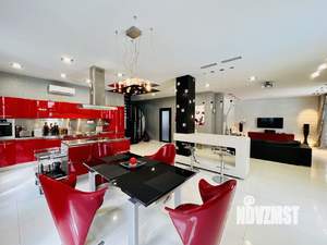 Дом 350м&sup2;, 2-этажный, участок 9 сот.  