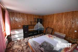 Дом 400м&sup2;, 3-этажный, участок 7 сот.  