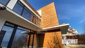 Дом 306м&sup2;, 3-этажный, участок 4 сот.  