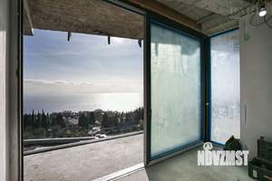 Дом 320м&sup2;, 3-этажный, участок 3 сот.  