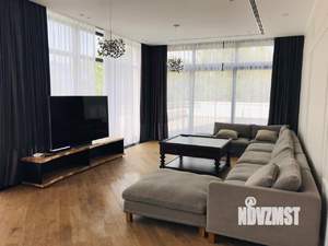 Дом 1200м&sup2;, 3-этажный, участок 36 сот.  