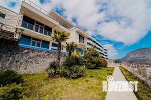 Дом 800м&sup2;, 3-этажный, участок 8 сот.  