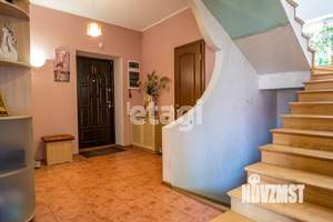 Дом 256м&sup2;, 3-этажный, участок 7 сот.  