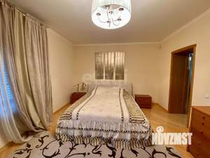 Дом 300м&sup2;, 3-этажный, участок 3 сот.  