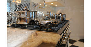 Дом 830м², 3-этажный, участок 10 сот.  