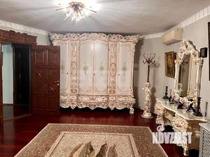 Дом 267м&sup2;, 3-этажный, участок 35 сот.  