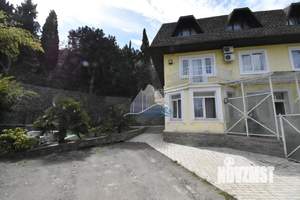 Дом 400м&sup2;, 3-этажный, участок 7 сот.  