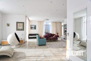 Дом 447м², 3-этажный, участок 15 сот.  