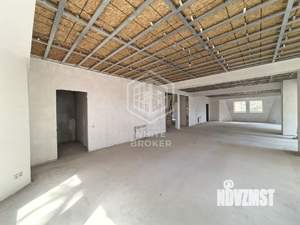 Дом 690м², 3-этажный, участок 13 сот.  