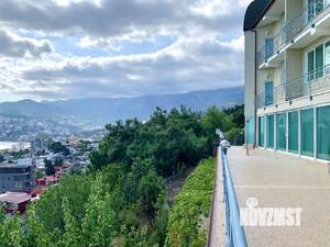 Дом 1292м&sup2;, 4-этажный, участок 40 сот.  