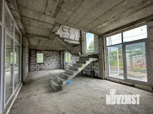 Дом 295м², 3-этажный, участок 10 сот.  