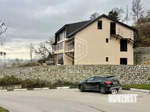 Дом 337м&sup2;, 3-этажный, участок 5 сот.  