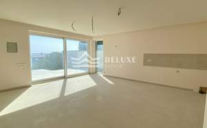 Дом 475м&sup2;, 3-этажный, участок 4 сот.  