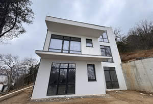 Дом 339м&sup2;, 3-этажный, участок 7 сот.  