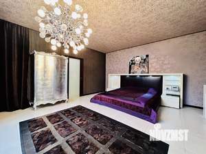 Дом 350м&sup2;, 2-этажный, участок 9 сот.  