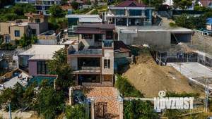 Дом 223м&sup2;, 3-этажный, участок 2 сот.  