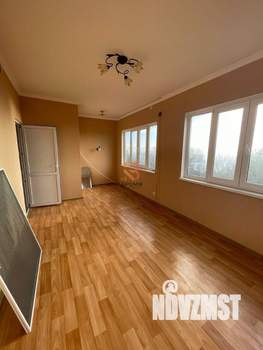 Дом 101м&sup2;, 2-этажный, участок 5 сот.  