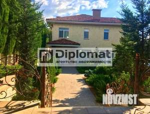 Дом 320м², 2-этажный, участок 10 сот.  