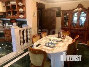 Дом 267м&sup2;, 3-этажный, участок 35 сот.  