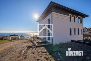 Дом 300м&sup2;, 3-этажный, участок 6 сот.  