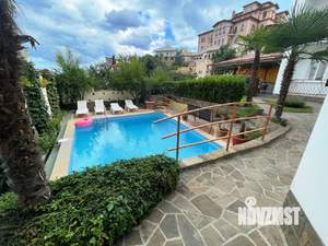 Коттедж 432м², 3-этажный, участок 6 сот.  