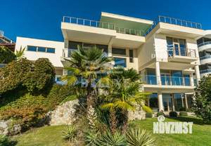 Дом 800м&sup2;, 3-этажный, участок 8 сот.  