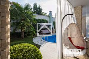 Дом 350м&sup2;, 2-этажный, участок 9 сот.  