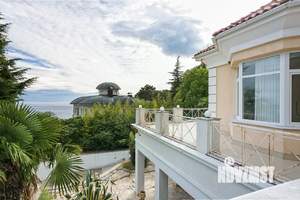 Дом 797м², 2-этажный, участок 30 сот.  