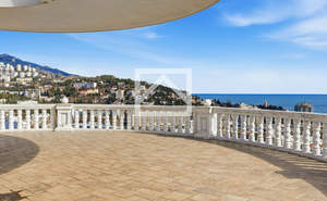 Дом 830м&sup2;, 4-этажный, участок 10 сот.  