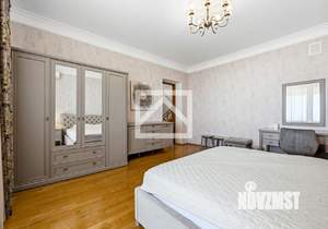 Дом 460м&sup2;, 3-этажный, участок 12 сот.  