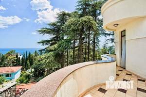 Дом 414м&sup2;, 4-этажный, участок 14 сот.  