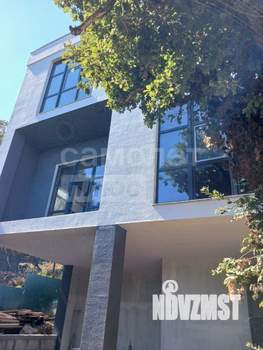 Дом 235м², 3-этажный, участок 5 сот.  