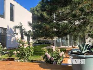 Коттедж 294м&sup2;, 2-этажный, участок 9 сот.  