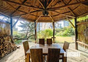 Дом 285м&sup2;, 3-этажный, участок 9 сот.  