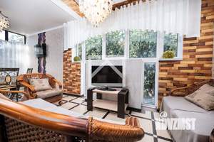 Дом 160м&sup2;, 2-этажный, участок 1 сот.  