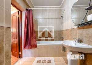 Дом 746м&sup2;, 4-этажный, участок 10 сот.  