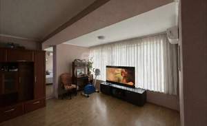 Дом 180м&sup2;, 2-этажный, участок 5 сот.  