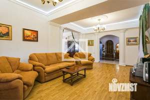 Дом 400м&sup2;, 2-этажный, участок 20 сот.  