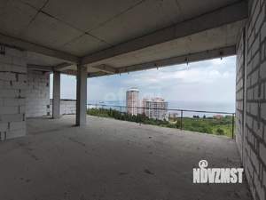 Дом 1077м&sup2;, 3-этажный, участок 13 сот.  