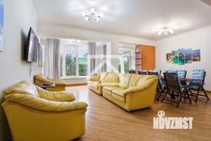 Таунхаус 270м&sup2;, 3-этажный, участок 1 сот.  