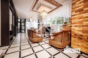 Дом 160м&sup2;, 2-этажный, участок 1 сот.  