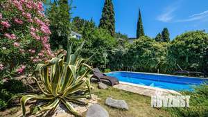 Дом 175м&sup2;, 2-этажный, участок 16 сот.  