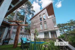 Коттедж 300м&sup2;, 3-этажный, участок 4 сот.  