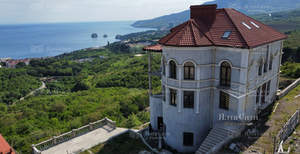 Дом 720м&sup2;, 4-этажный, участок 20 сот.  