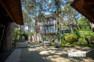 Дом 360м&sup2;, 2-этажный, участок 10 сот.  