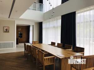 Дом 1200м&sup2;, 3-этажный, участок 36 сот.  