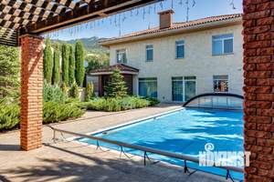 Дом 345м&sup2;, 3-этажный, участок 8 сот.  