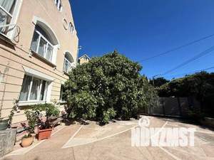 Дом 299м², 3-этажный, участок 8 сот.  