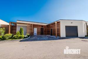 Дом 318м&sup2;, 2-этажный, участок 8 сот.  