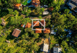 Дом 690м&sup2;, 2-этажный, участок 12 сот.  